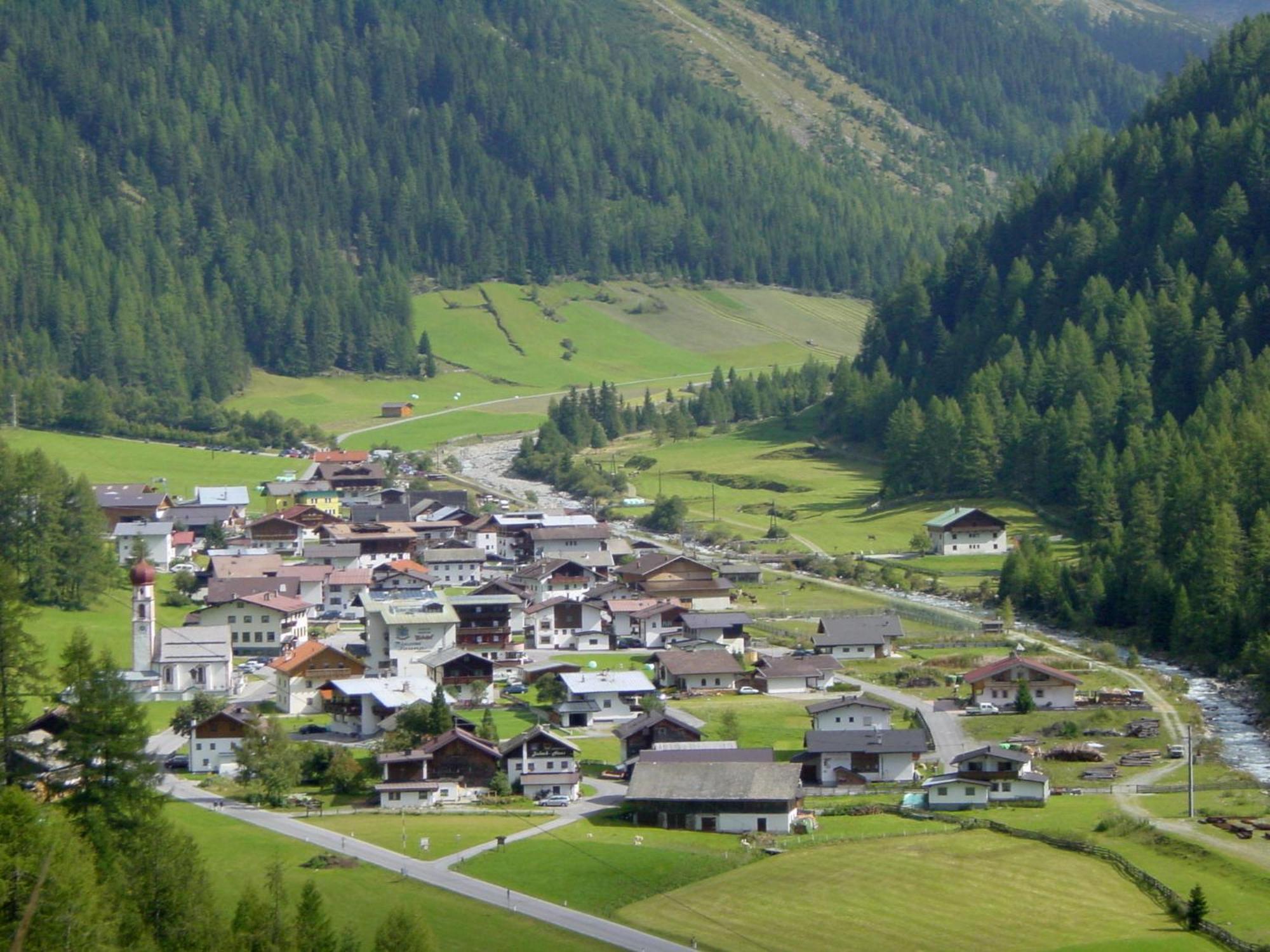 Appartementhaus Nadine レンゲンフェルト エクステリア 写真