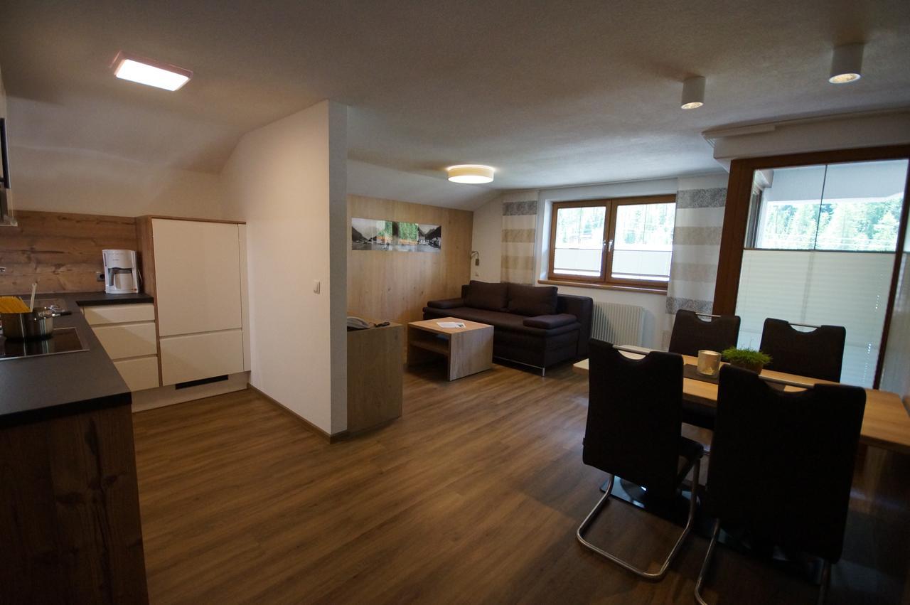 Appartementhaus Nadine レンゲンフェルト エクステリア 写真